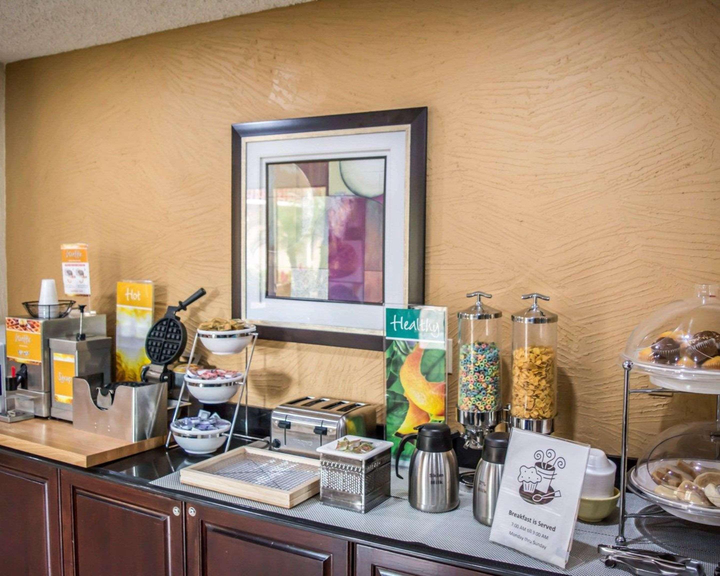 Clarion Pointe Tampa-Brandon Near Fairgrounds And Casino Hotel Mango Eksteriør billede