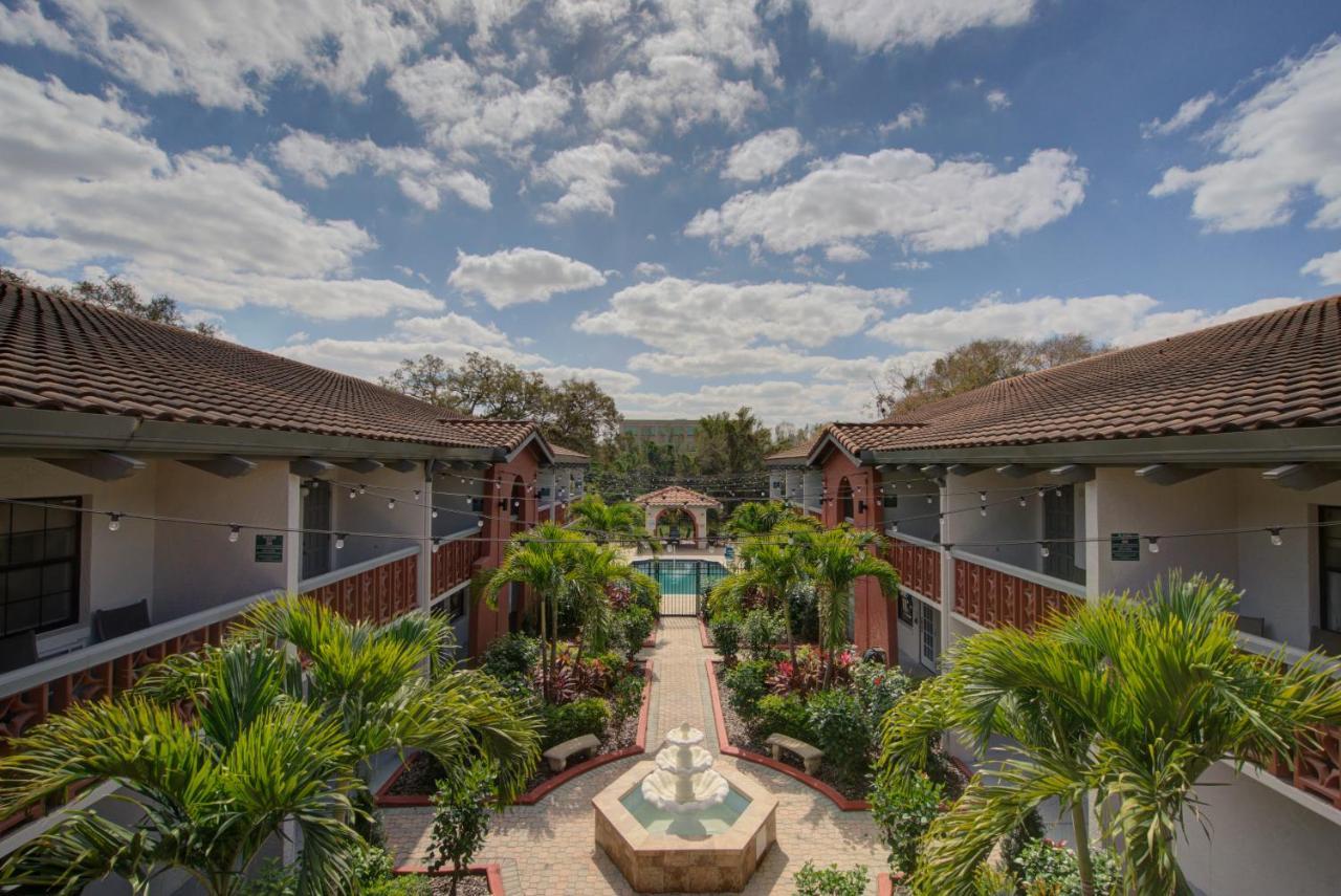 Clarion Pointe Tampa-Brandon Near Fairgrounds And Casino Hotel Mango Eksteriør billede